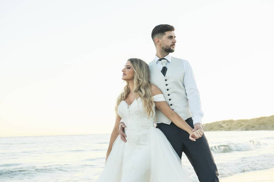 Novios en la playa