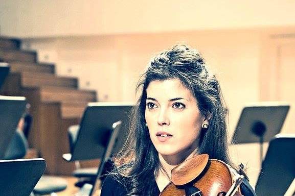Lara, violinista