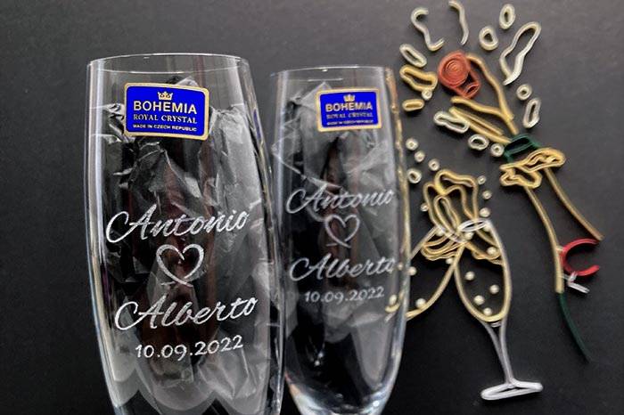 Copas personalizadas para bodas de oro en cristal Bohemia