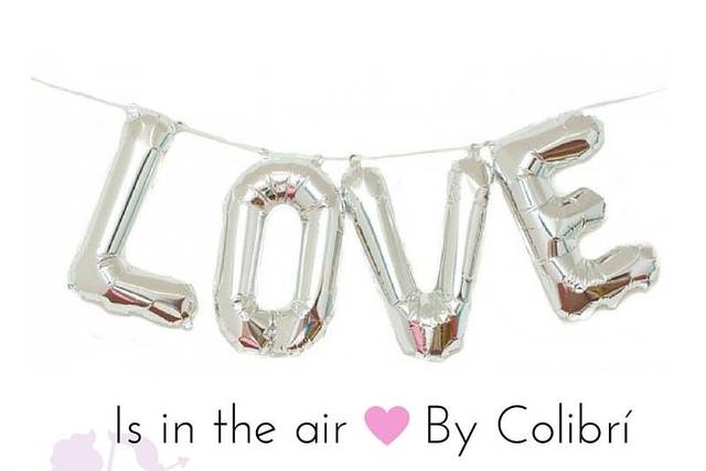 Chapas personalizadas para bodas Love is in the air
