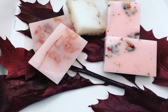 Jabones de rosa y coco