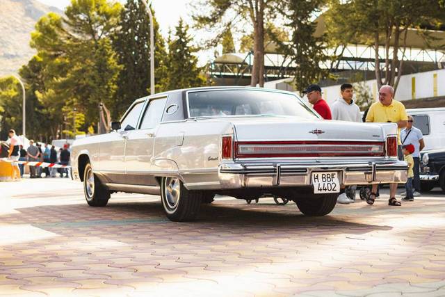 Ford Linconl Continental Sedan