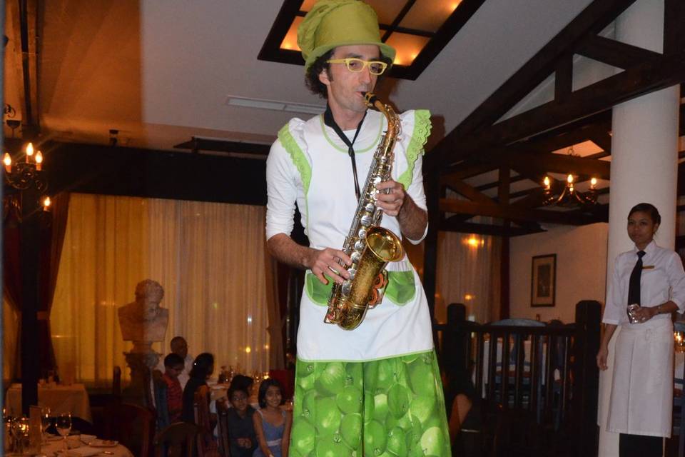 Zancos sax dubai