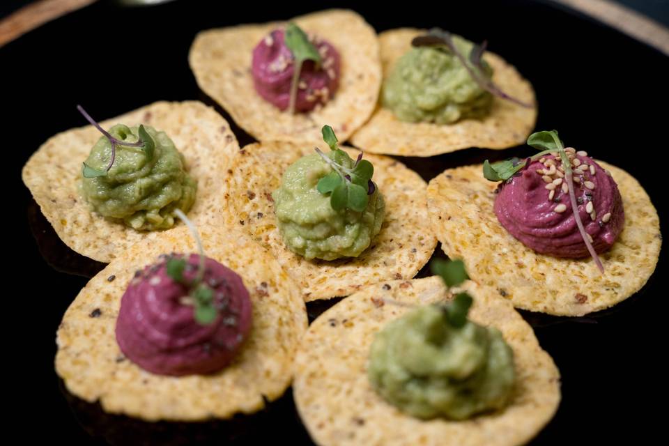 Hummus & Guacamole