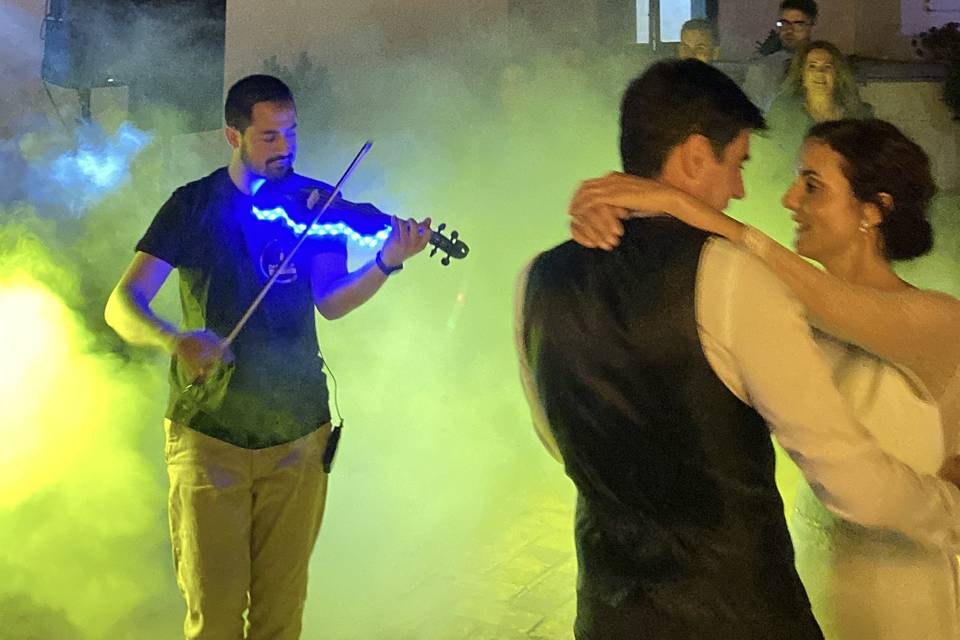 Barra libre con violín