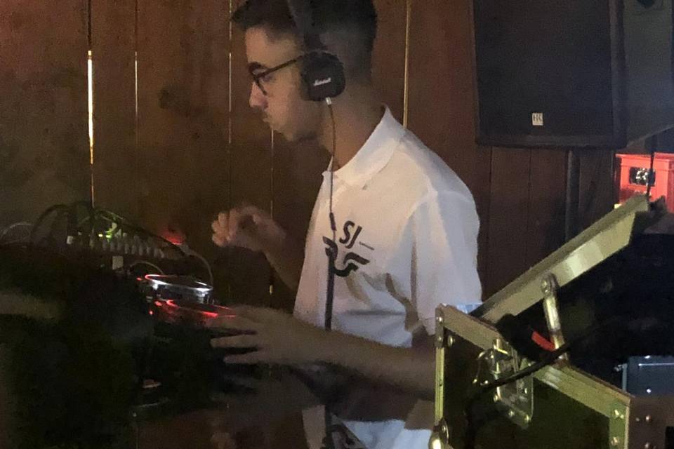 DJ Oski
