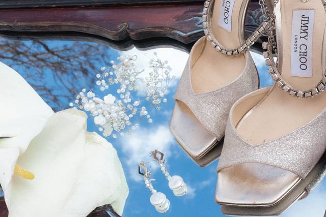 Editorial M. Carmen y Víctor H