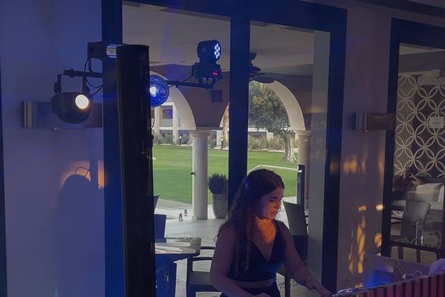 DJ en barra libre