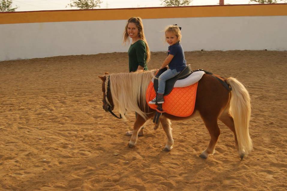 Beatriz - Animación infantil y pony