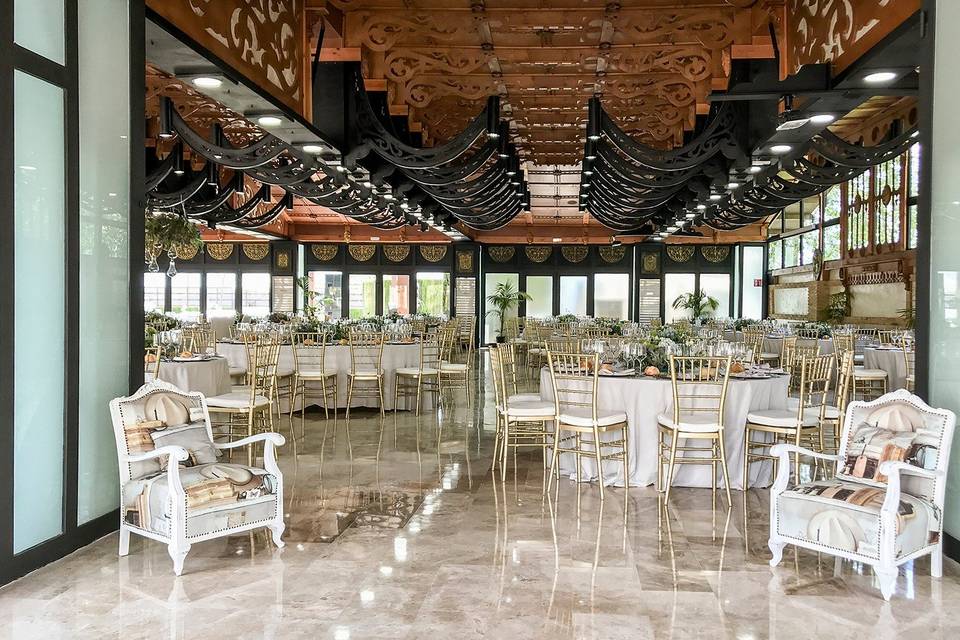 Entrada al salón