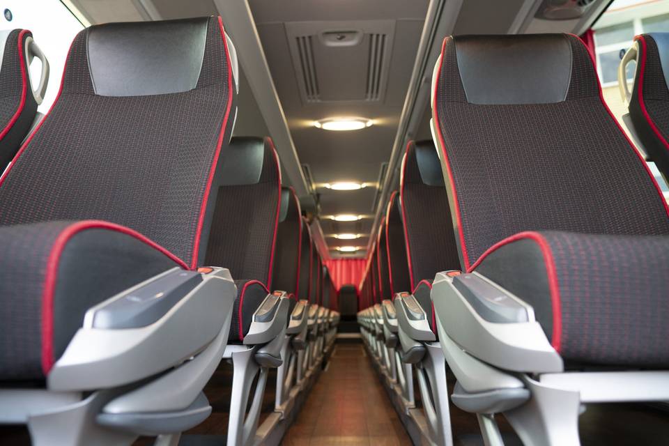 Interior del bus de lujo