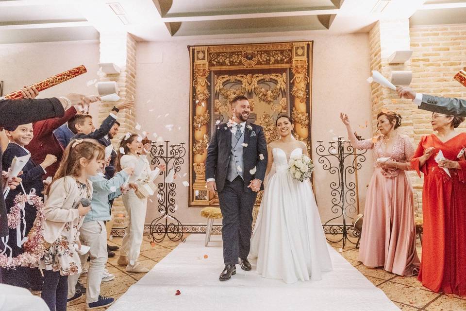 Novias reales Nika Bridal
