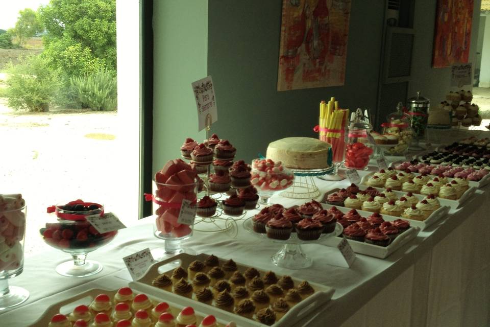 Mesa cupcakes en Salón