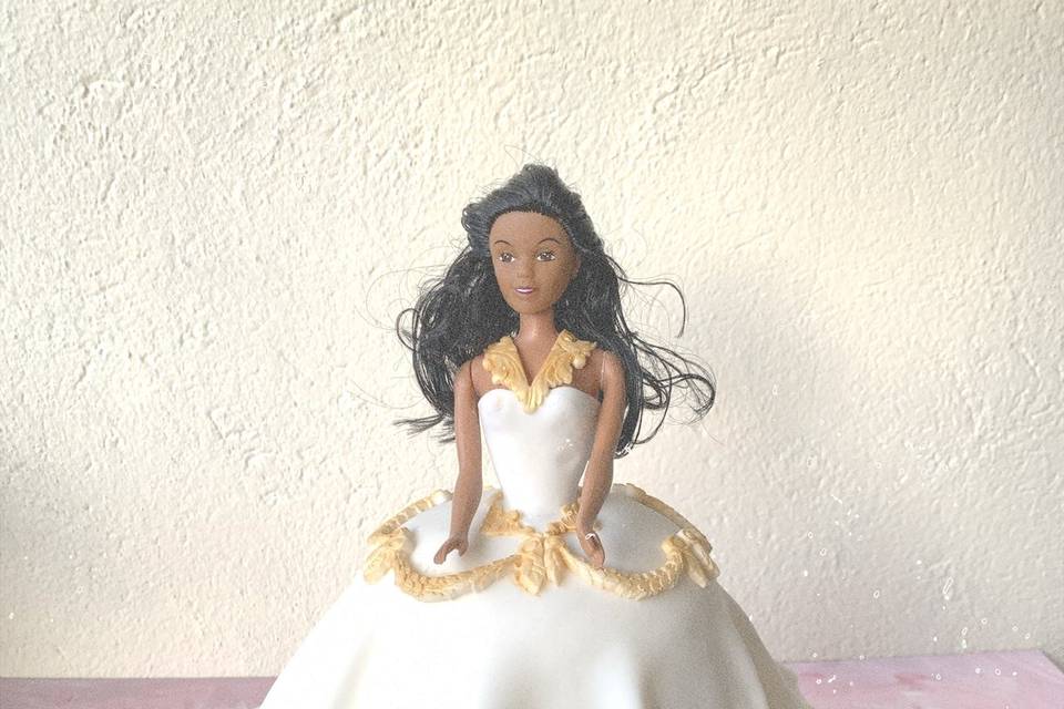 Tarta barbie, falda comestible