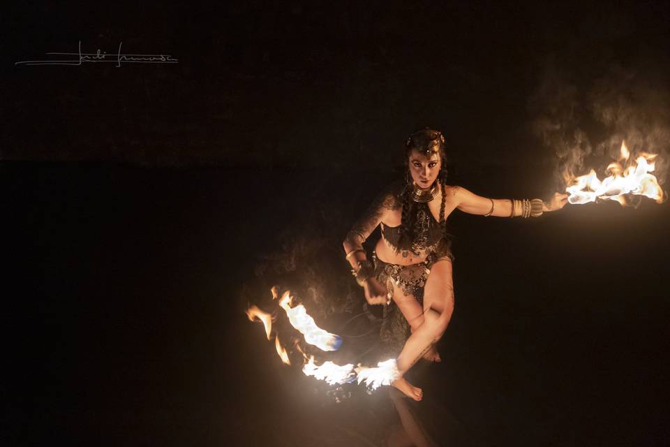 Danza del vientre y fuego