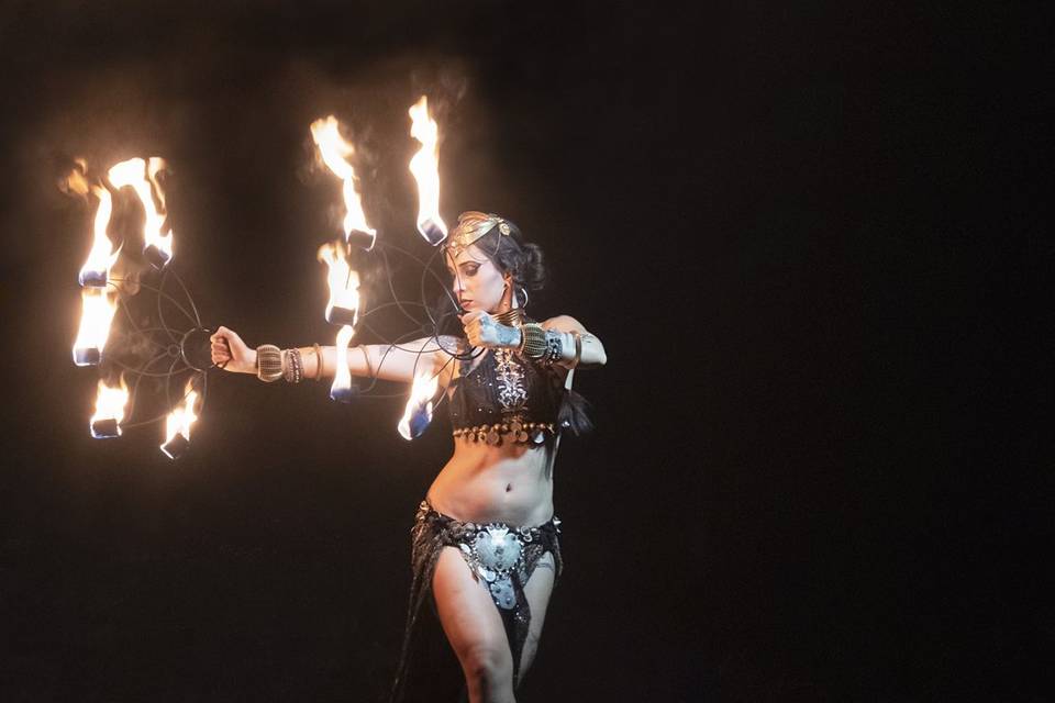 Danza del vientre y fuego