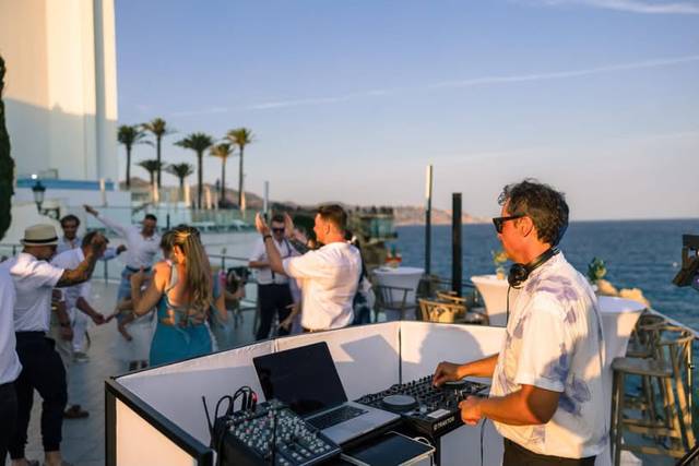 Wedding DJ Leo
