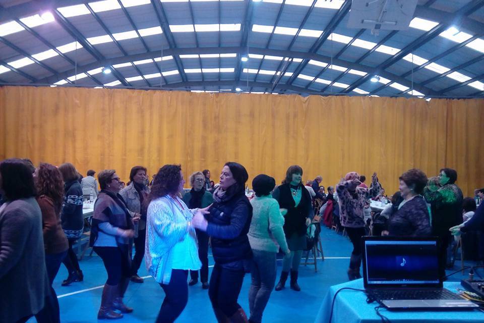 Baile de comida en Cantabria