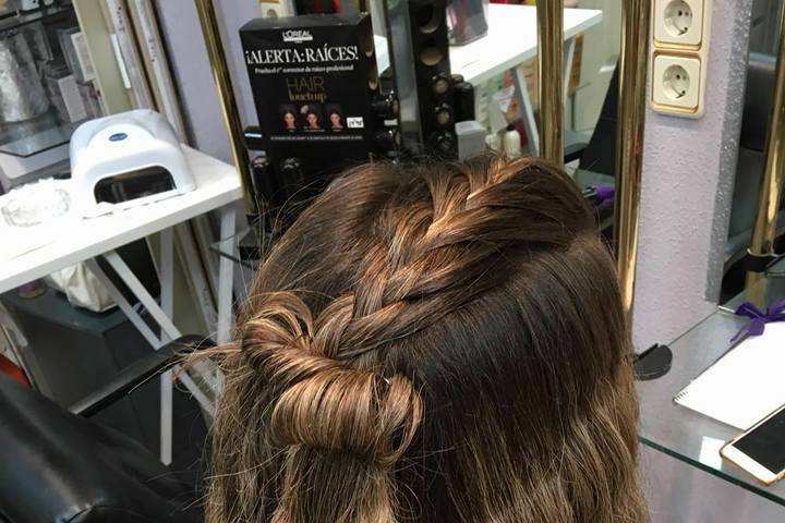 Semirecogido en trenza