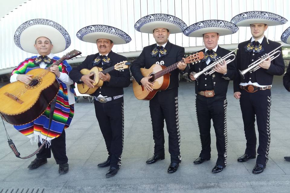 Mariachi Sol del Mediterráneo