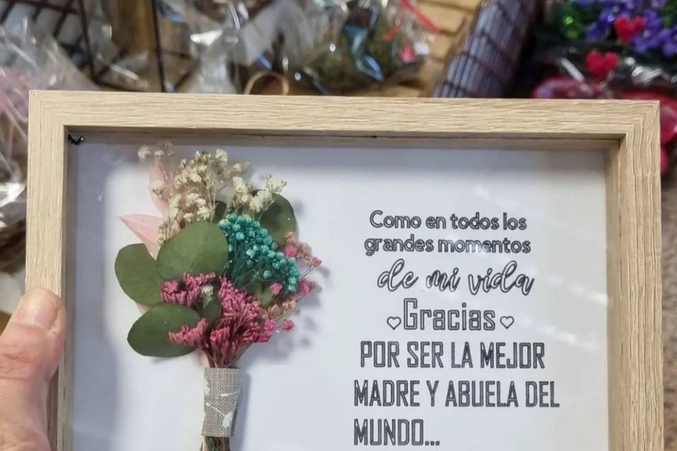 Se puede personalizar flor preservada