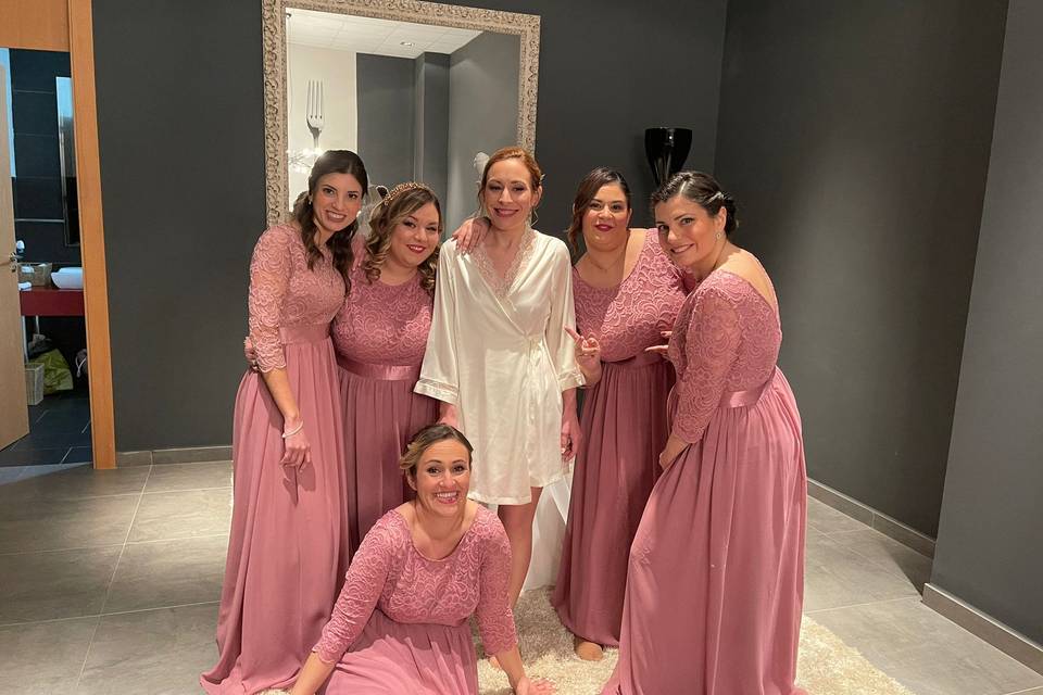 Damas y novia