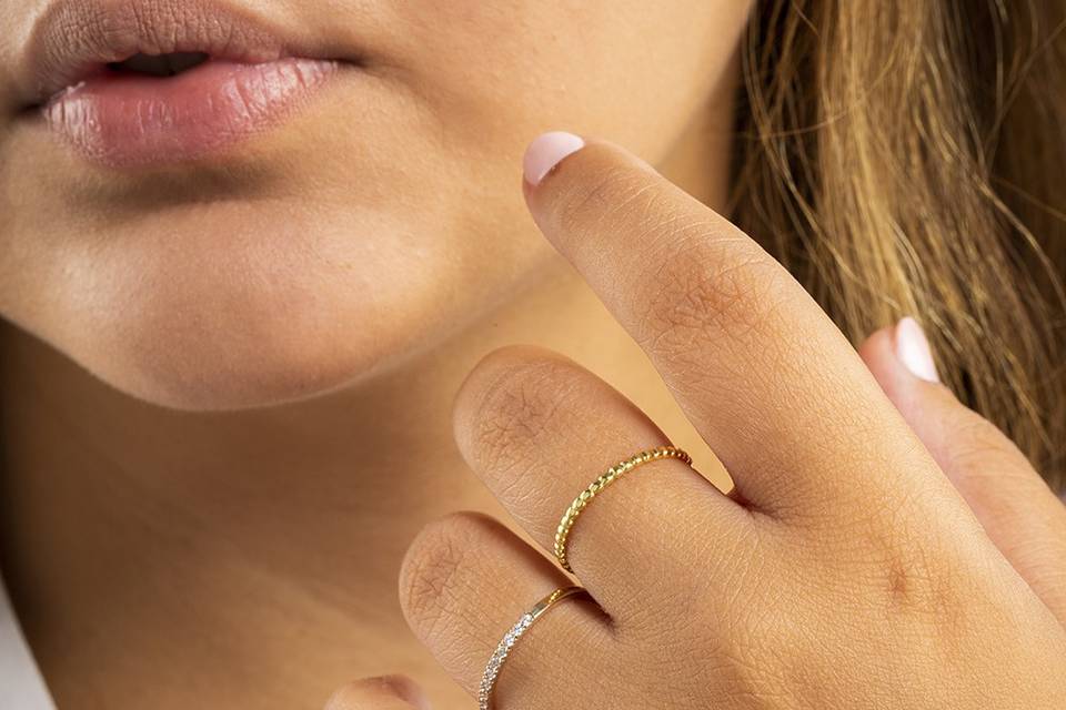 Anillo oro amarillo Bond