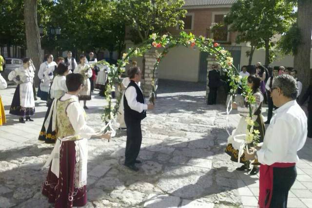 Grupo de danzas La Ermita