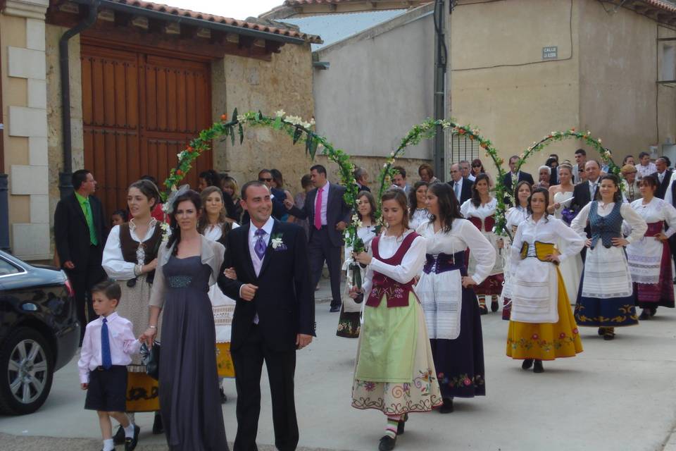 Grupo de danzas La Ermita