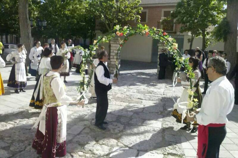 Grupo de danzas La Ermita