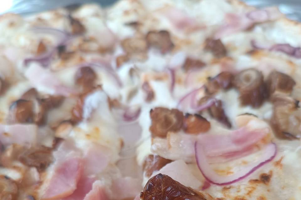 Noel Pizza