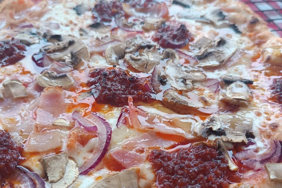 Noel Pizza