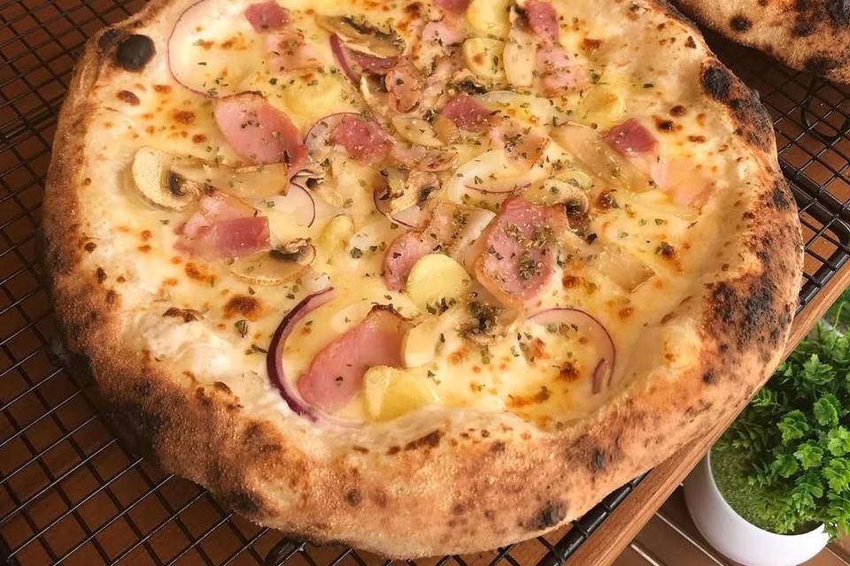 Noel Pizza