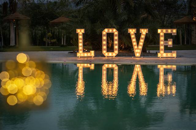 Letras Love en madera
