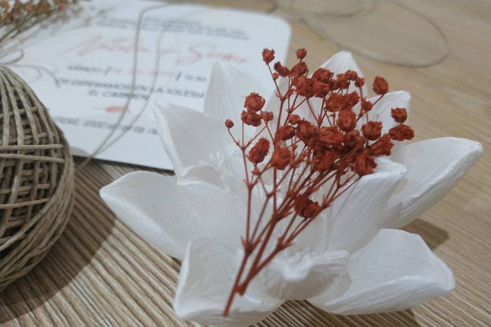Flor para invitación roja