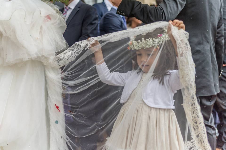 Niña jugando