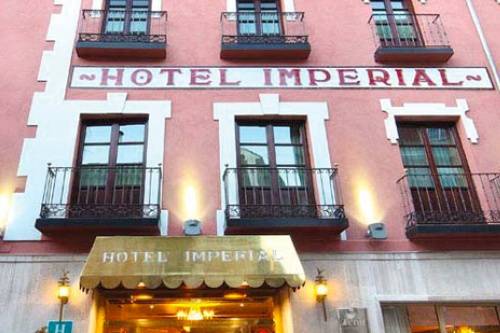 Fachada hotel imperial