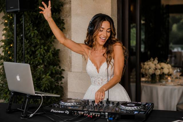 Bride is in da house