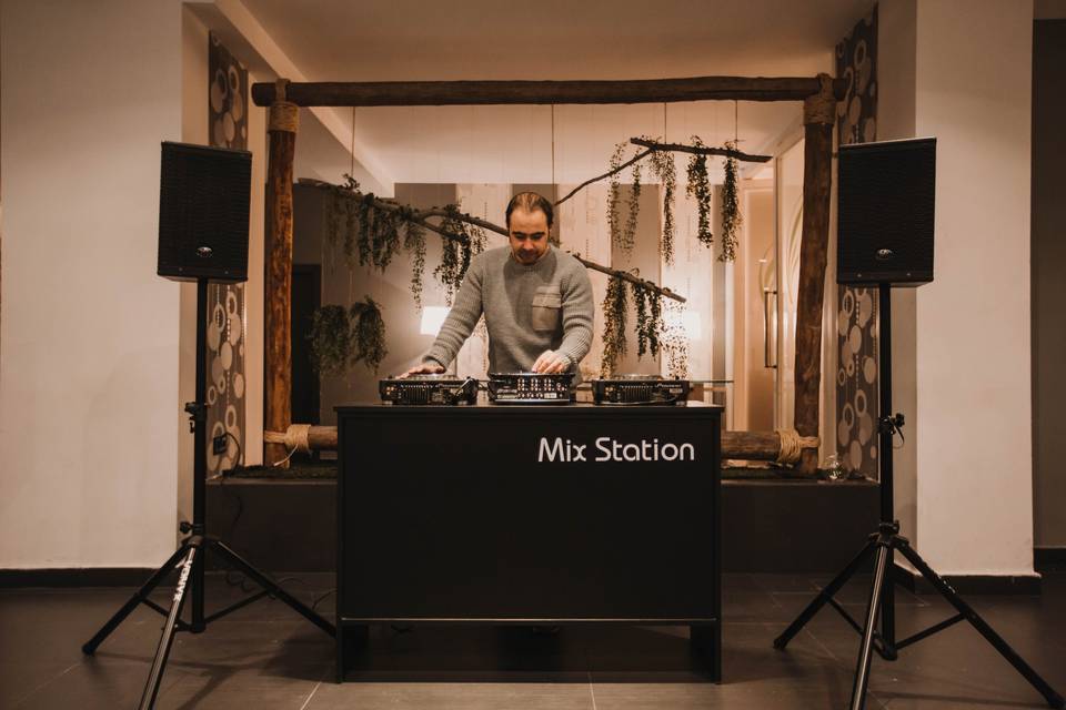 Mix station