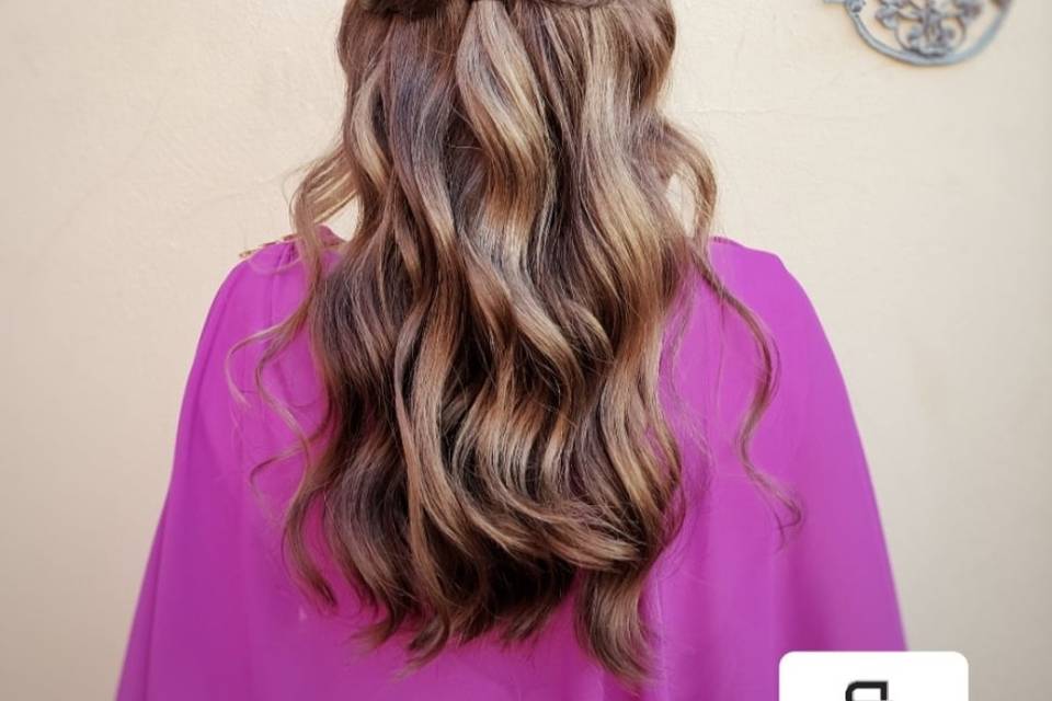 Semirecogido con ondas