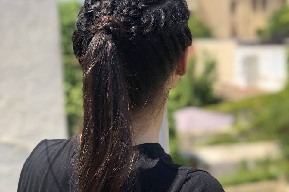 Coleta con trenzas