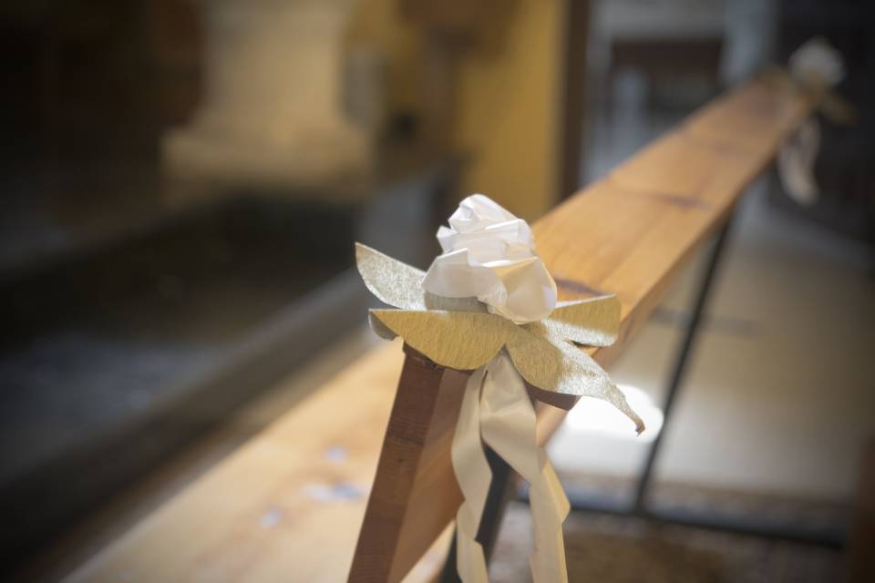 Detalles florales de la iglesia