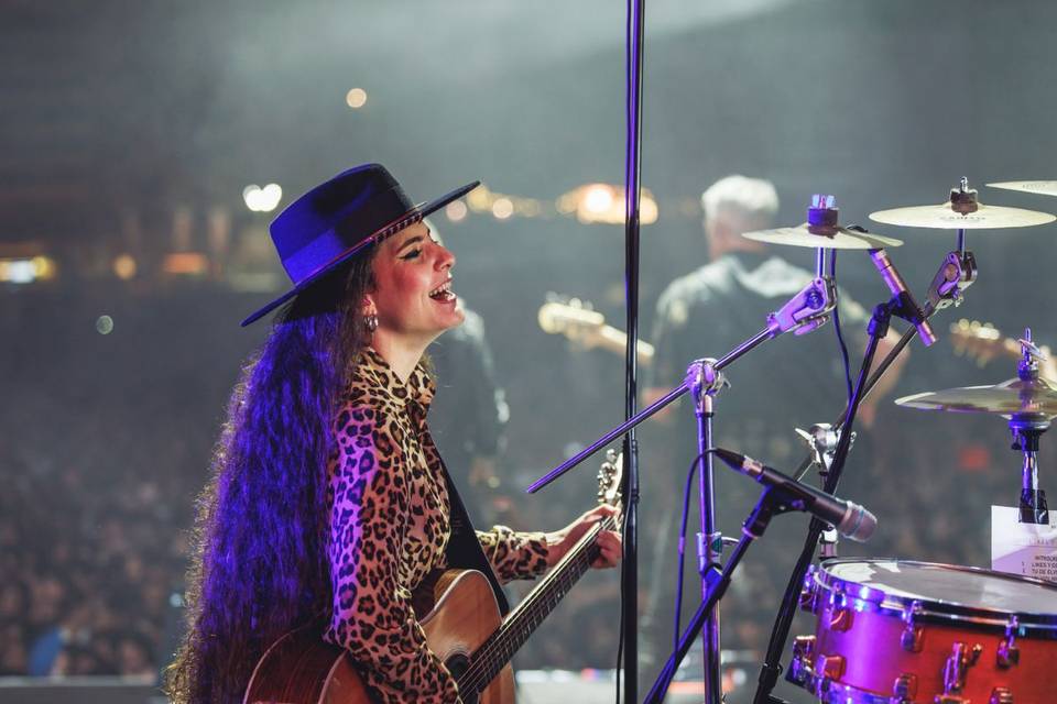 Vicky Oliveros guitarrista