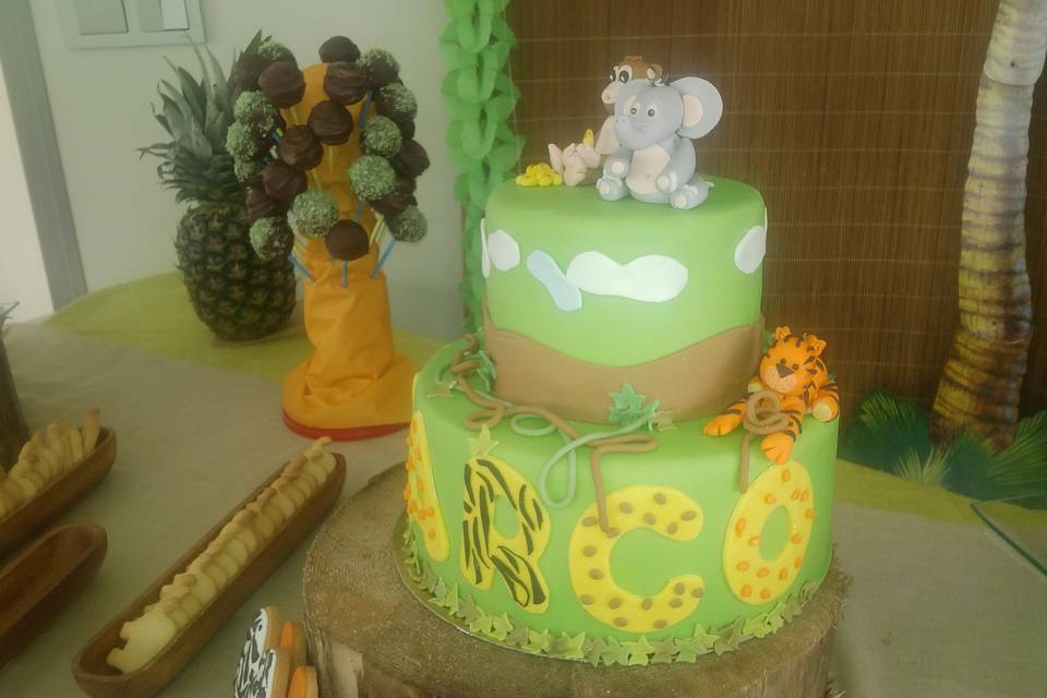 Detalle tarta jungle party