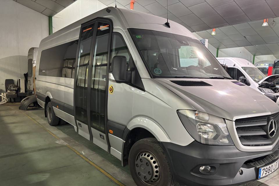 Autocares Sant Martí