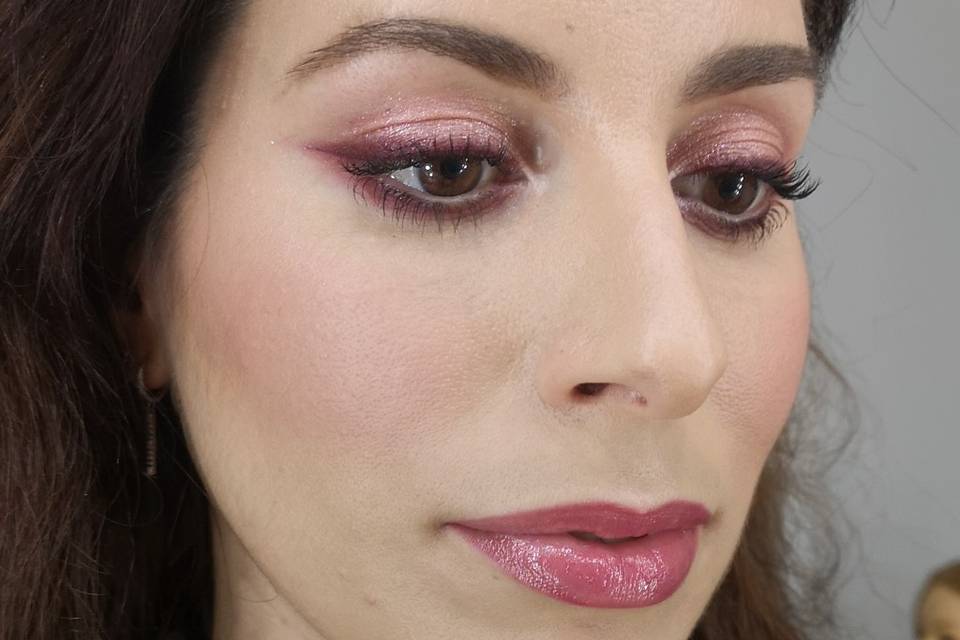 Maquillaje en tonos rosados