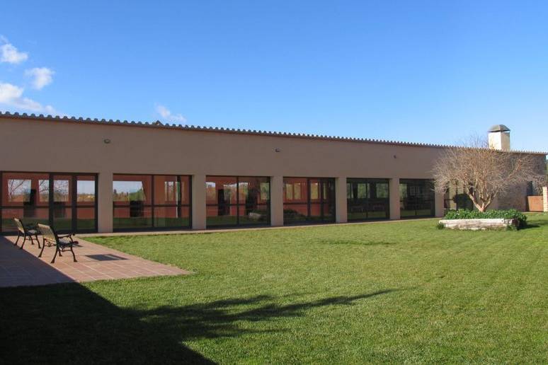 Comedor masía exterior