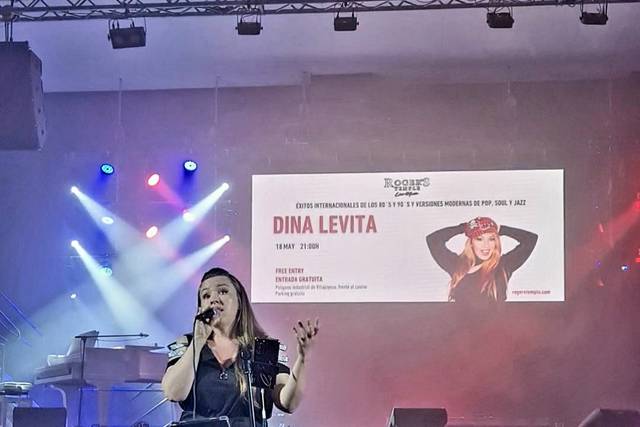 Dina Levita en directo