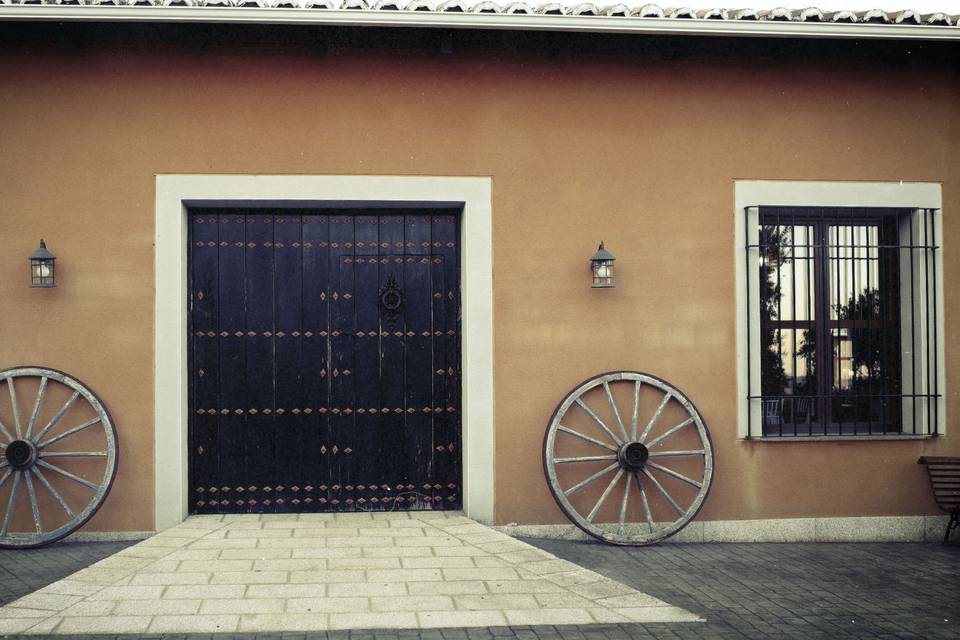 Puerta de acceso a salones