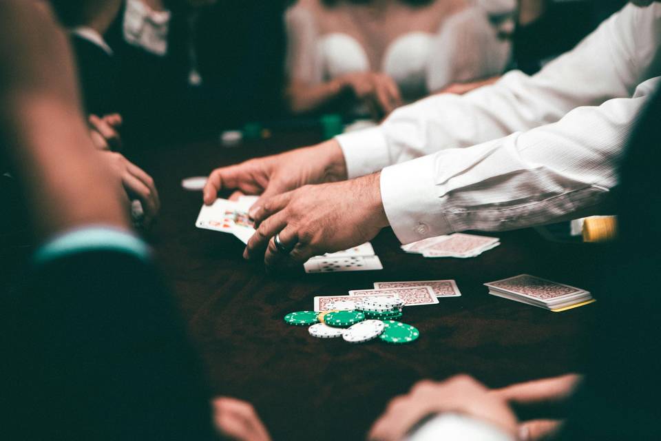 Mesa de Poker con novia